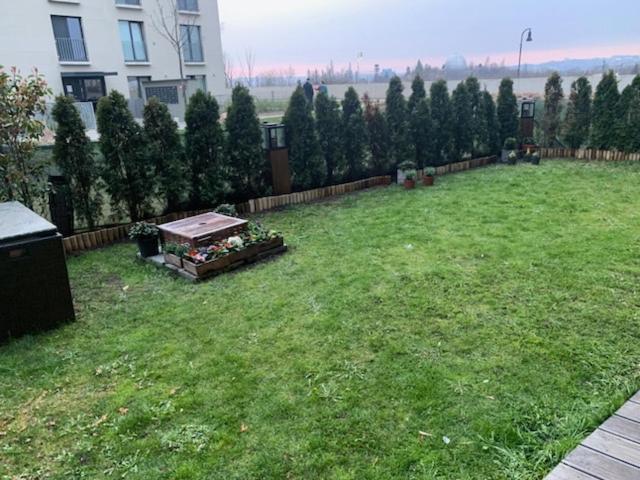 Krejcarek Garden Apartment Prag Exteriör bild