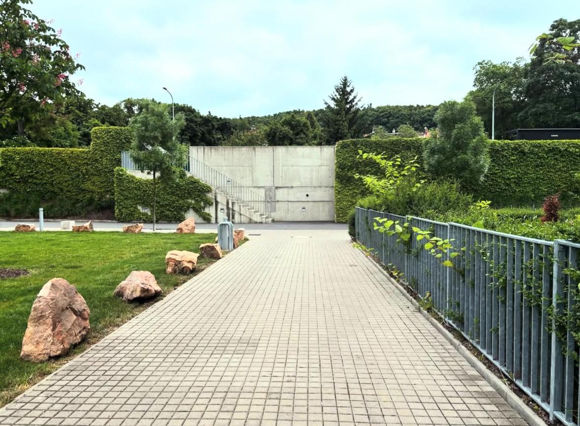 Krejcarek Garden Apartment Prag Exteriör bild